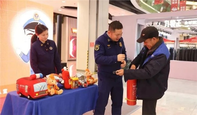 情人节的“火焰蓝”：守护岁月静好，诠释浪漫情怀